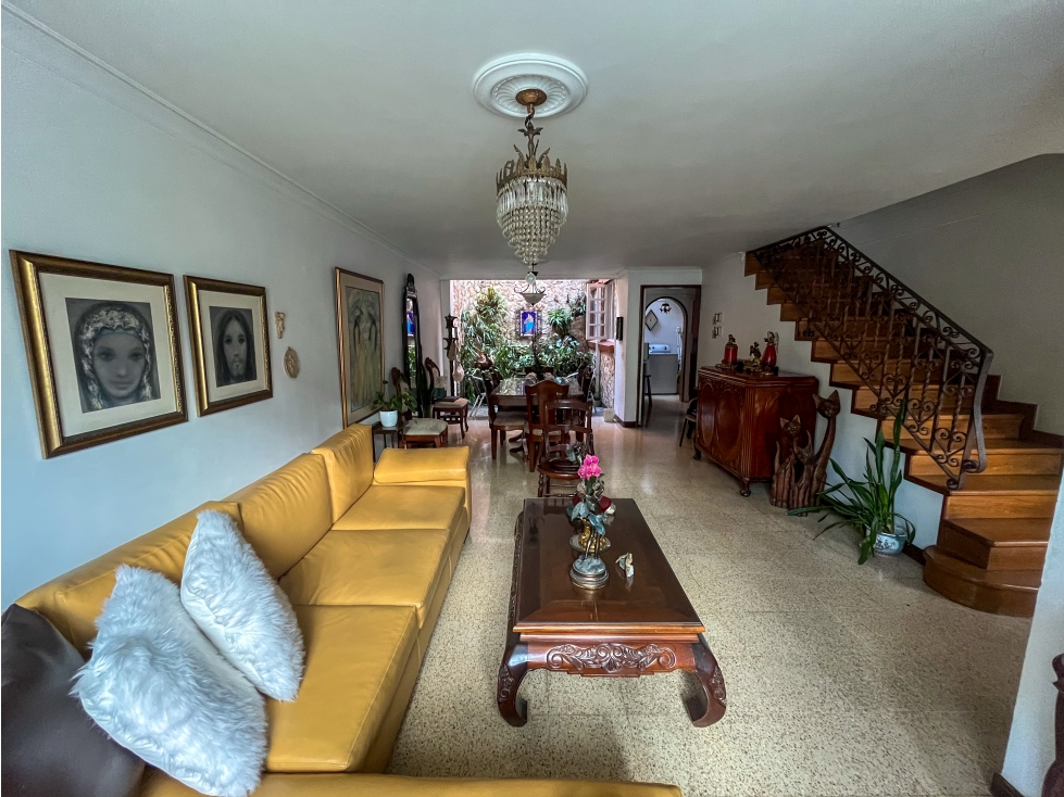 Casa en el poblado las lomas 2 gran oportunidad para remodelar — foto 4