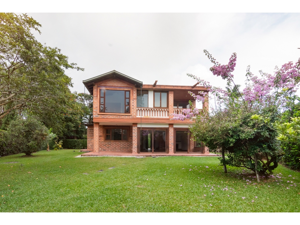 Casa campestre en venta en sector de Llanogrande - Rionegro