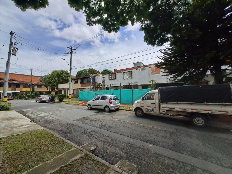 LOTE EN VENTA PARA DESARROLLAR PROYECTO EN LAURELES — foto 3