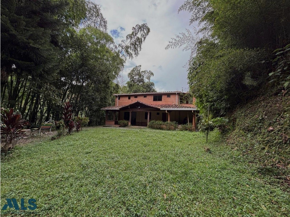 Casa Ecológica en El Salado: Privacidad Absoluta