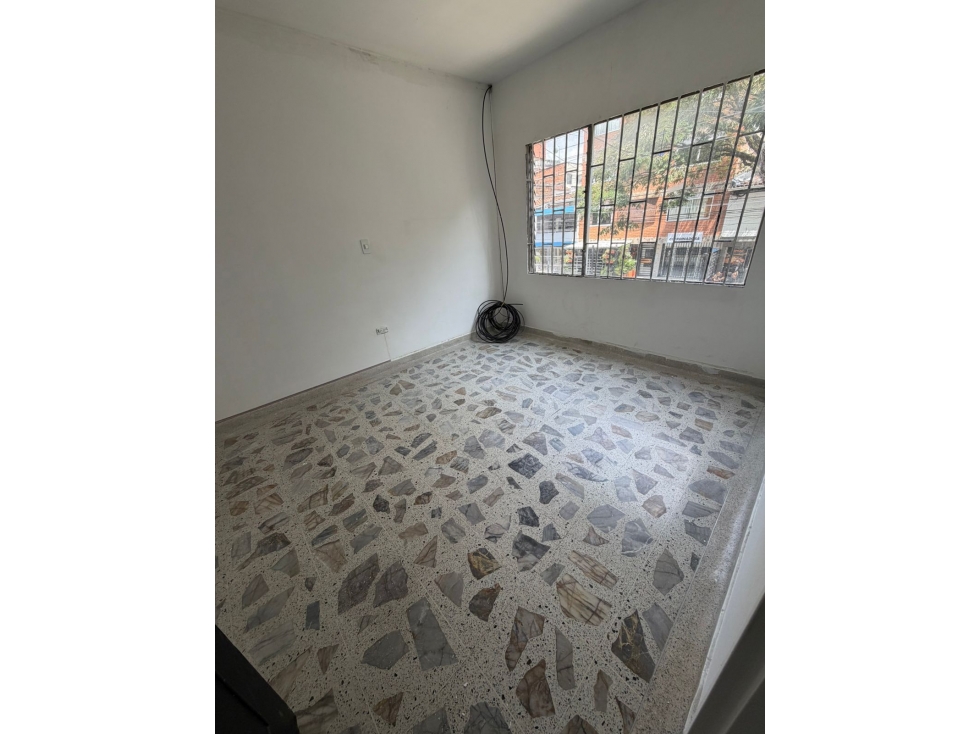 Se vende espaciosa casa en el Velódromo, Laureles — foto 5