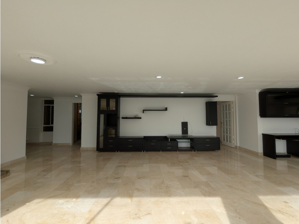 Apartamento en Venta, Cerca a Todo en El Tesoro — foto 3