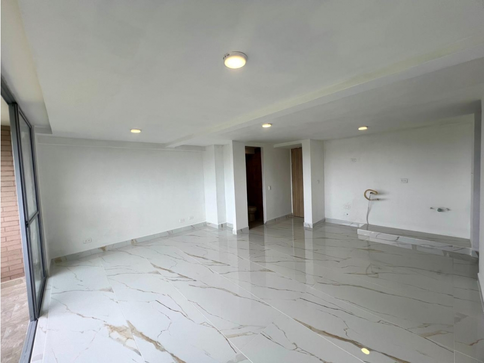 Moderno Apartamento en Venta en Rionegro — foto 3
