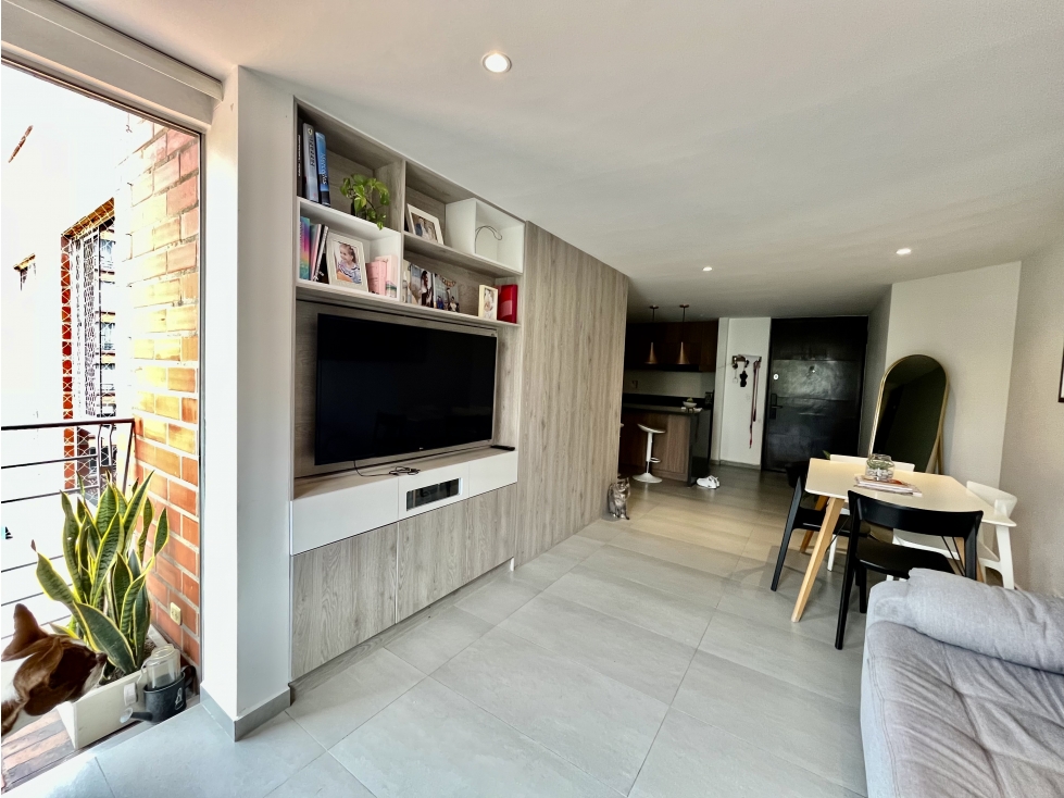 Apartamento de 3 alcobas remodelado sobre la Avenida las Vegas — foto 4