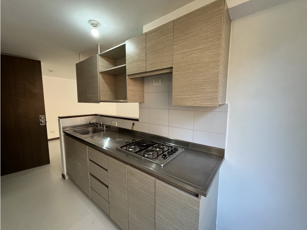 Apartamento en Envigado loma del barro a 3 min de avenida el poblado — foto 3
