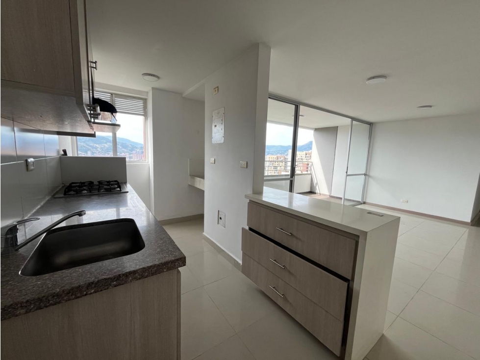 Apartamento en Sabaneta 3 alcobas piso alto — foto 4