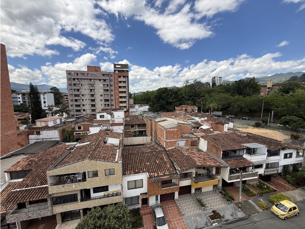 Penthouse en La Castellana, Laureles — foto 3