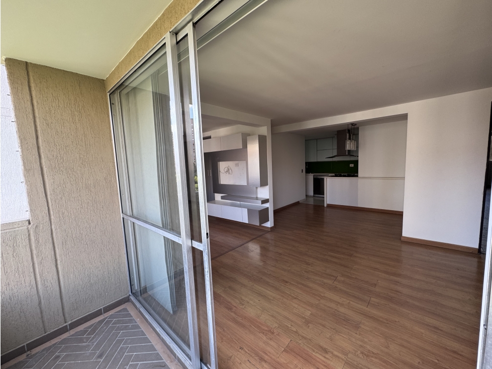 82 m² totalmente remodelados + piso 18 + vista abierta — foto 3