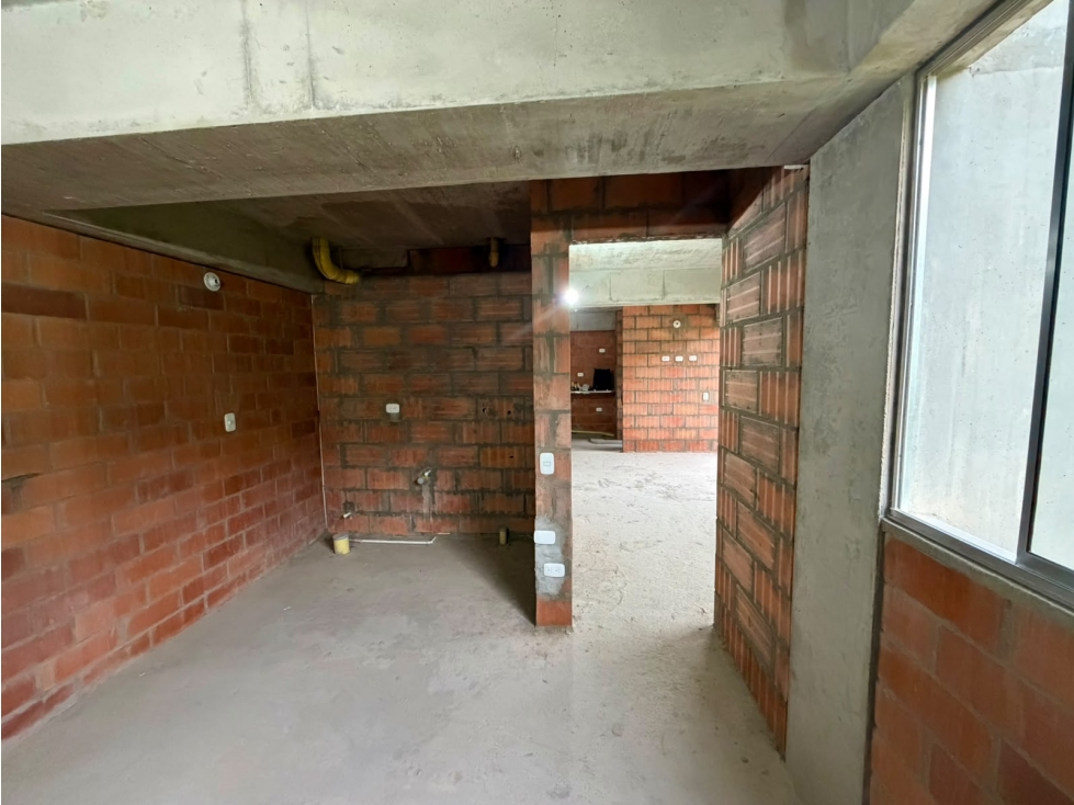 APARTAMENTO EN OBRA GRIS, PARQUEADERO PRIVADO — foto 3