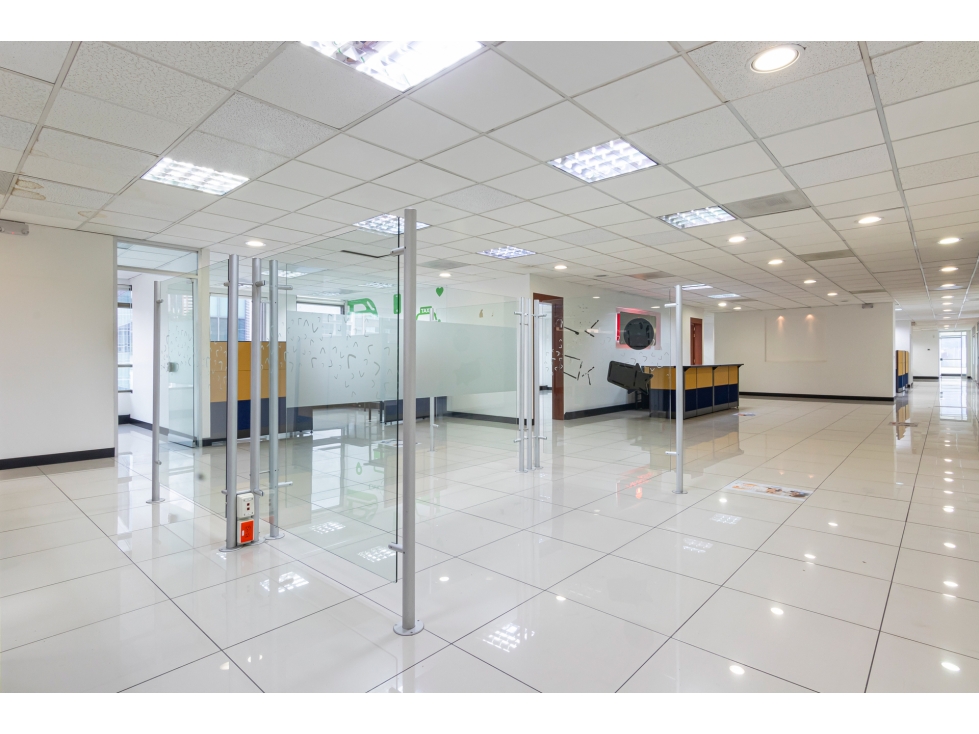 Oficina en arriendo en sector de Milla de Oro - El Poblado — foto 2