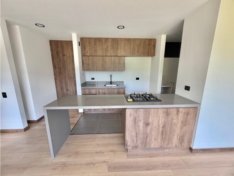 VENDO APTO PARA ESTRENAR - ENVIGADO - EL TRIANON - PISO ALTO — foto 3