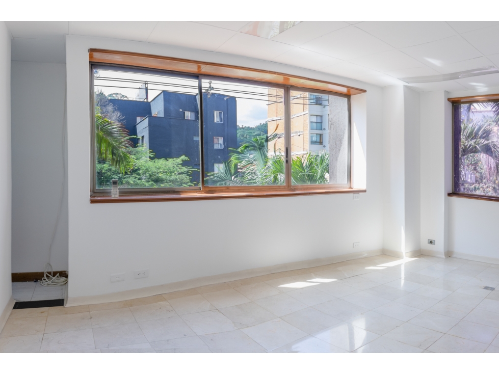 Consultorio medico en venta, Medellín, sector Conquistadores — foto 2