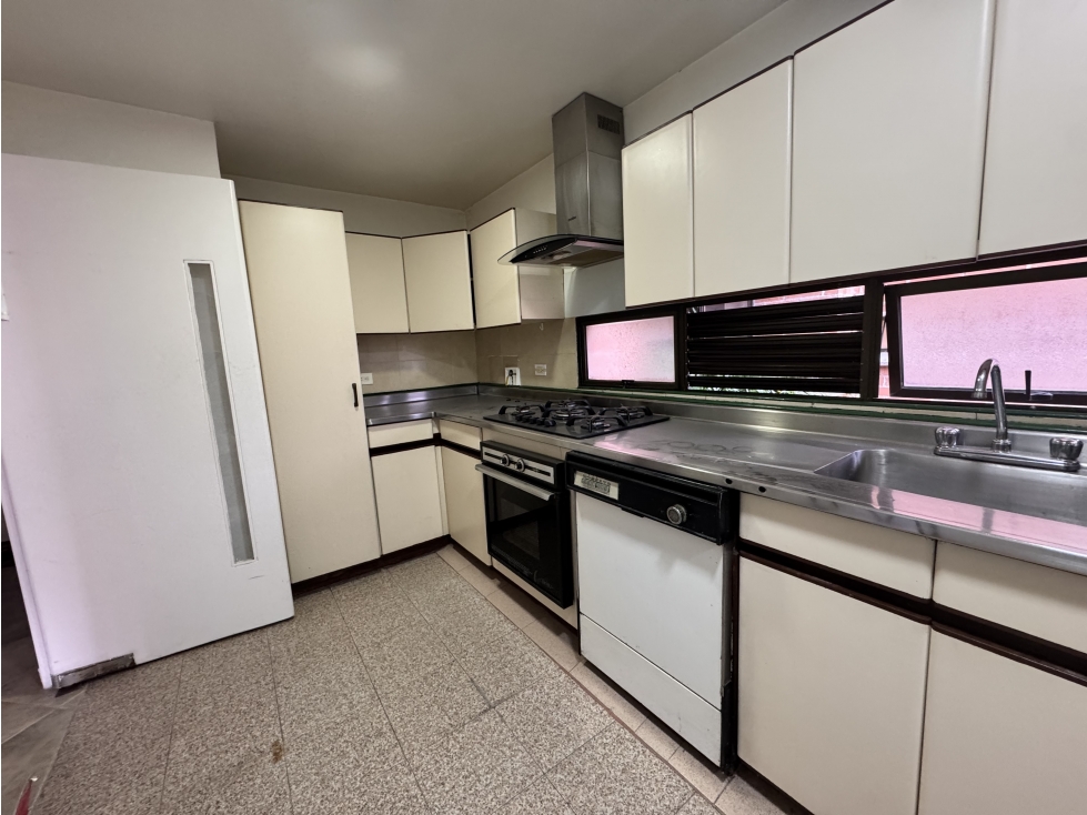 Apartamento con enorme potencial en el corazón de El Poblado — foto 4