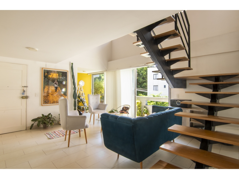 Apartamento dúplex remodelado cerca al primer parque de Laureles — foto 4