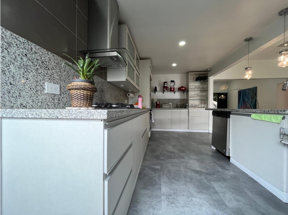 Exclusivo Penthouse, totalmente remodelado, el poblado,castropol — foto 4