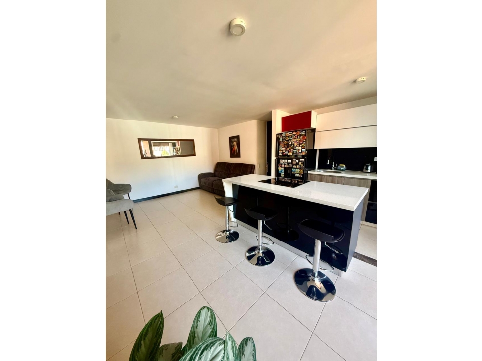 Apartamento remodelado en Loma del Indio — foto 3