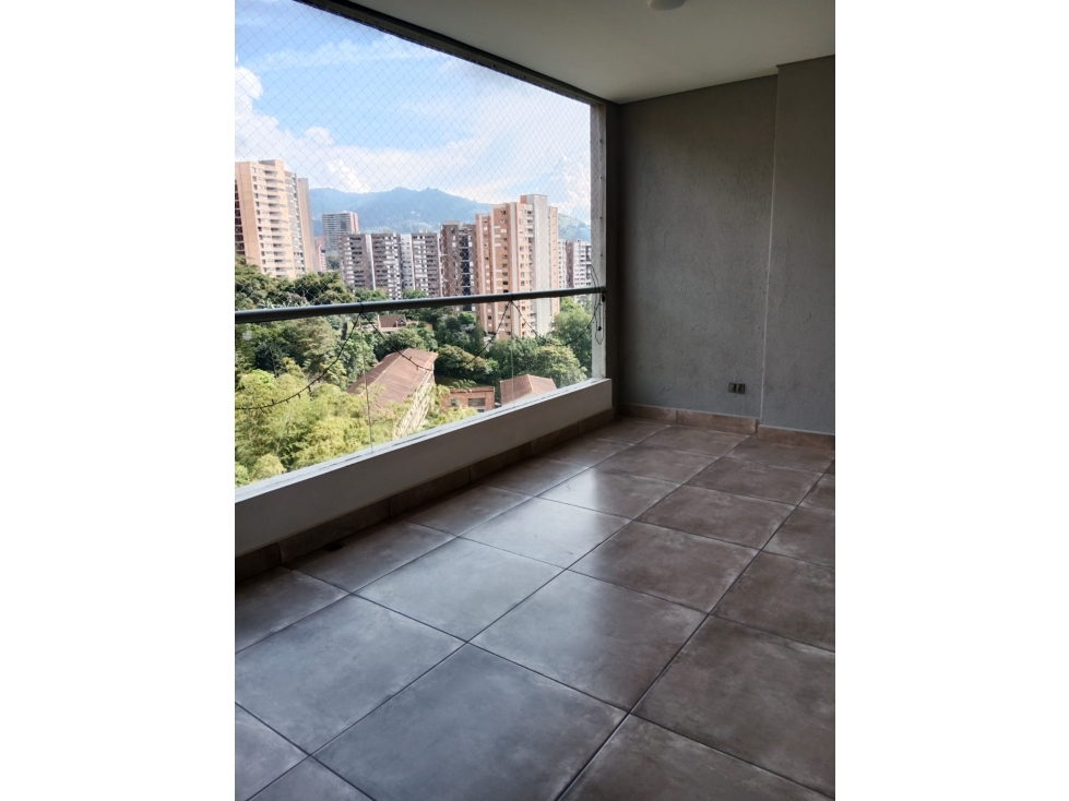NCREIBLE APARTAMENTO LOMA DE LOS MESA ENVIGADO