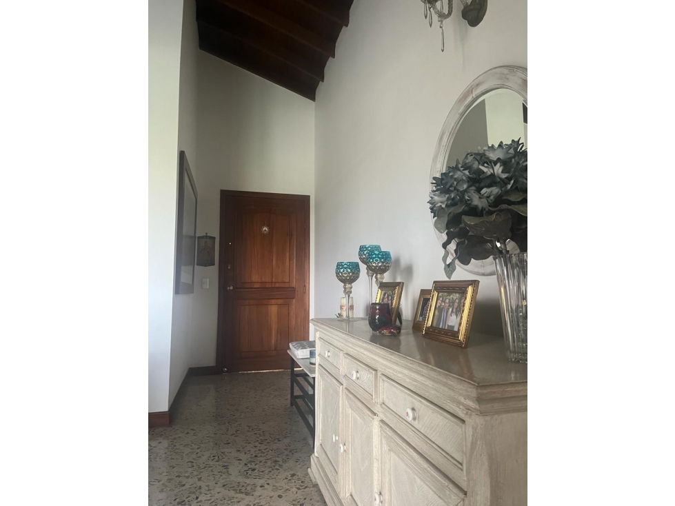 Amplio apartamento ubicado muy cerca del Cerro Nutibara — foto 3