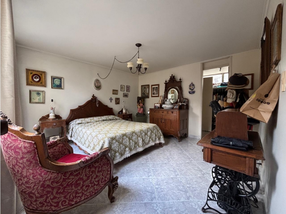 Apartamento en venta para remodelar, Aguacatala, Poblado. — foto 6