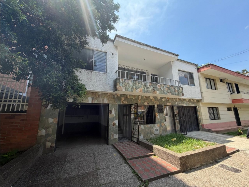 Se vende espaciosa casa en el Velódromo, Laureles — foto 2