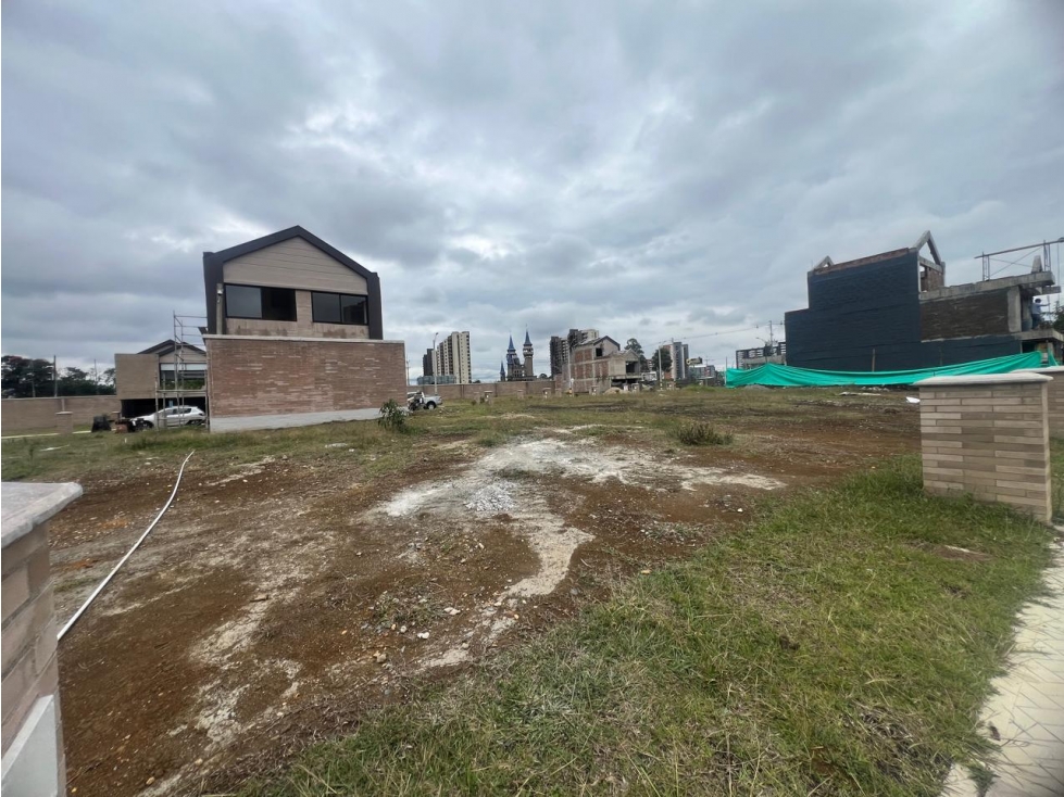 Lote Plano, Ubicación Central en Venta, San Antonio de Pereira — foto 5