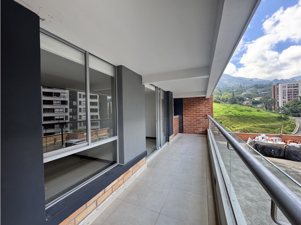 Tu refugio con terraza privada, luz y cero ruido mental — foto 5