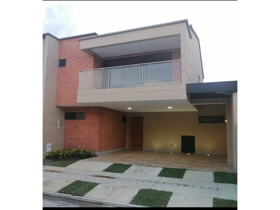VENTA CASA RIONEGRO - SAN ANTONIO DE PEREIRA