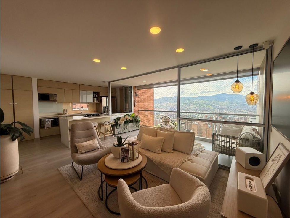 Hermoso apartamento con vista a la ciudad en envigado esmeraldal