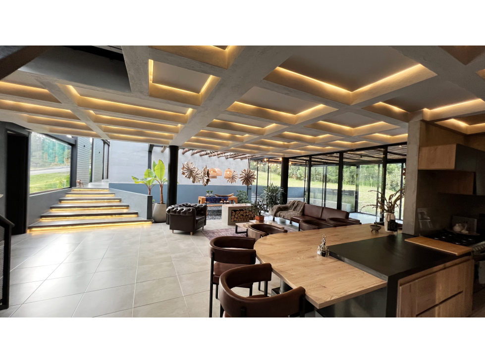 Hermosa casa estilo industrial en Parcelación en el alto de las Palmas — foto 5