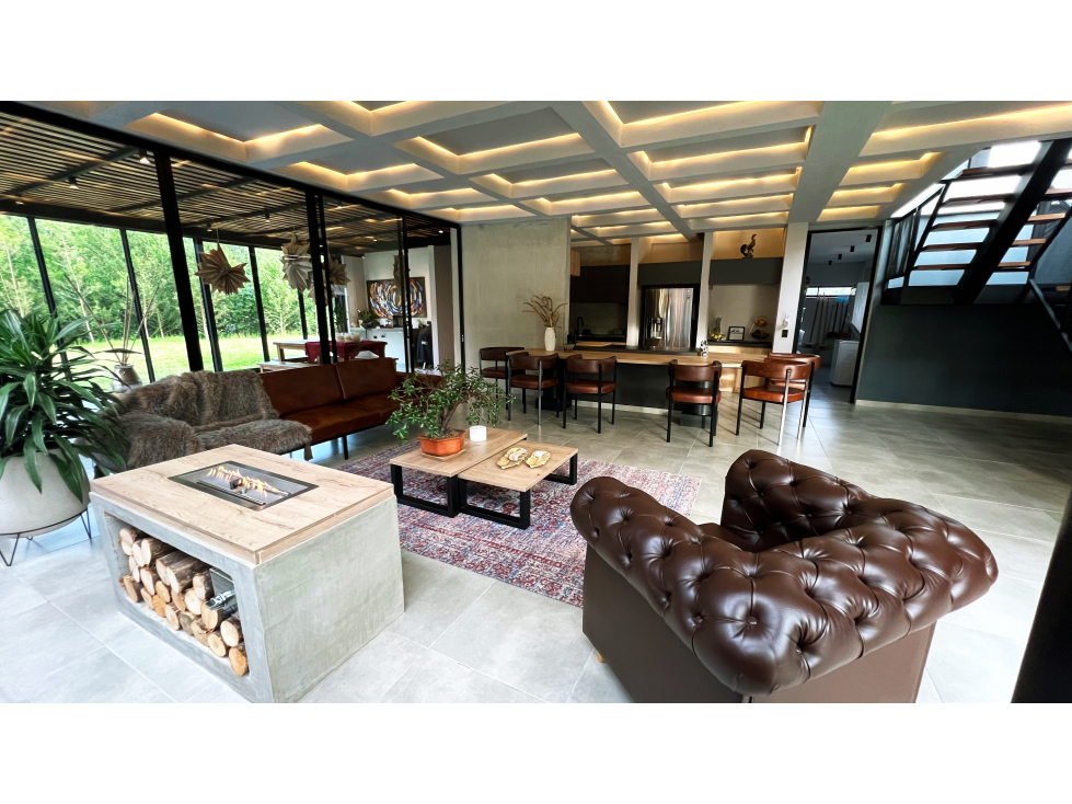 Hermosa casa estilo industrial en Parcelación en el alto de las Palmas — foto 3