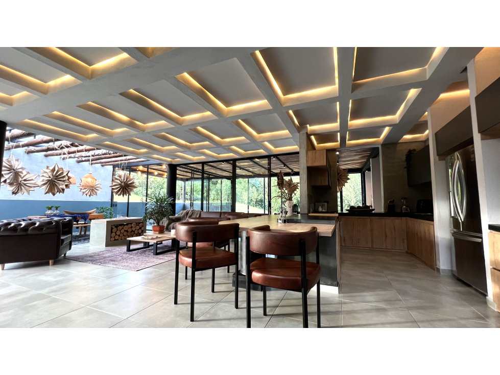 Hermosa casa estilo industrial en Parcelación en el alto de las Palmas — foto 4