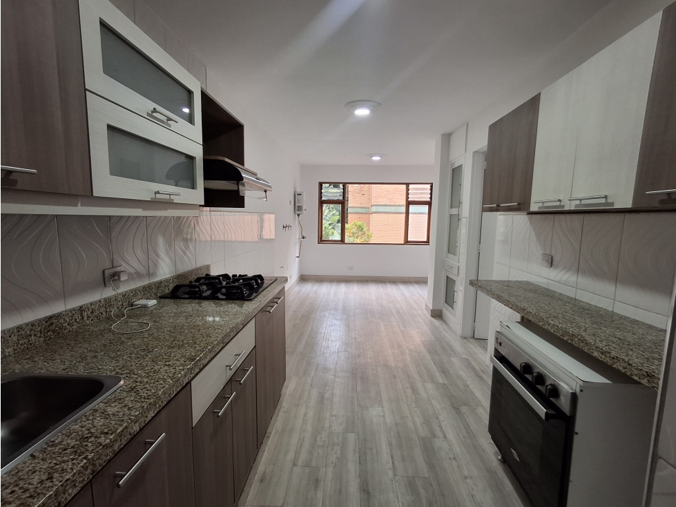 Apartamento en venta, El Poblado, sector Castropol — foto 6