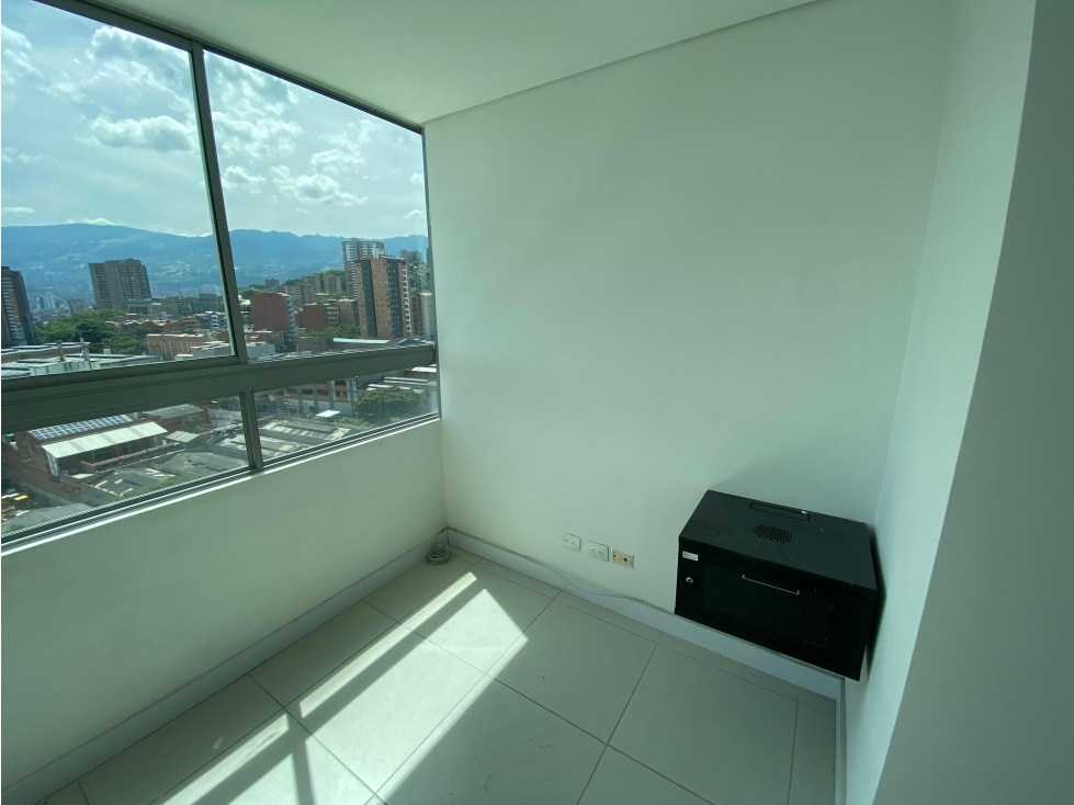 OFICINA PARA VENTA — foto 6