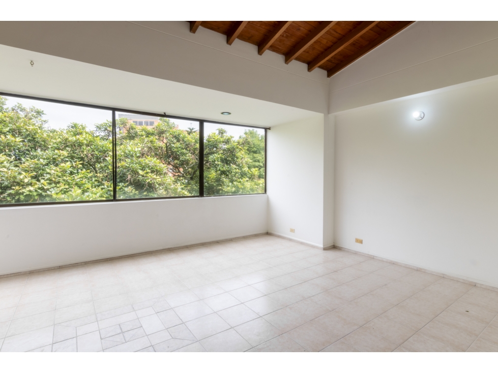 Excelente ubicación y amplios espacios — foto 3