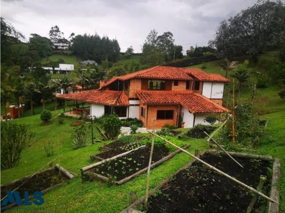 FINCA DE RECREO EN RIONEGRO VEREDA EL ROSAL