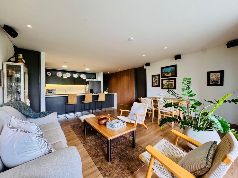 Apartamento de Lujo en Las Palmas con Gran Terraza y 2 parqueaderos.