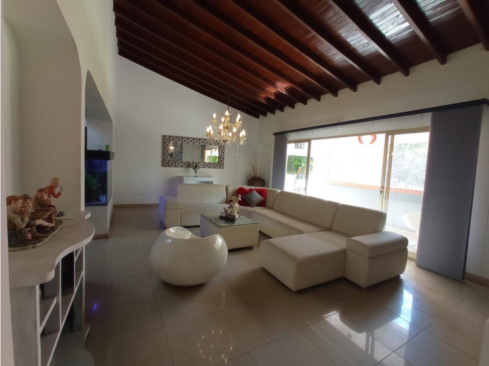 Apartamento Dúplex remodelado-Trav inferior