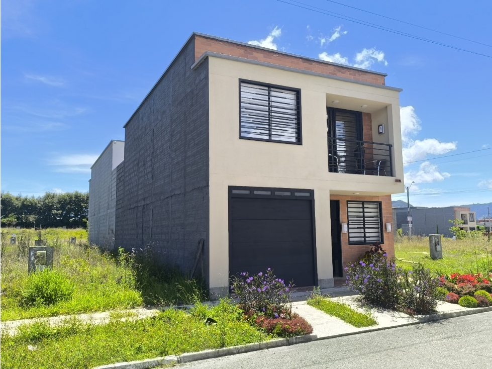 Se vende casa en el carmen del viboral