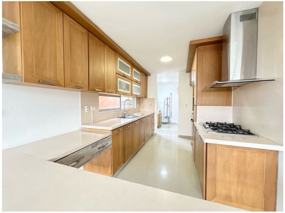 Casa en venta loma benedictinos envigado