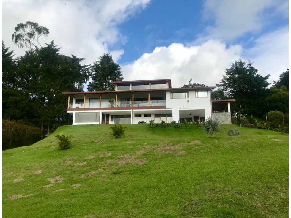 Casa Campestre en La Finca de Rigo - Llanogrande