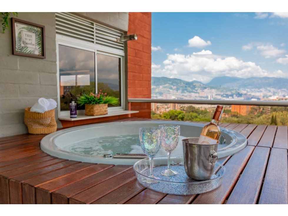 Apartamento en venta con terraza, jacuzzi y vista panorámica