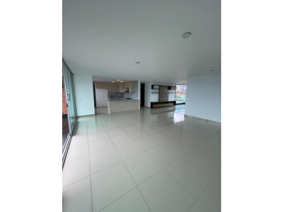 Apartamento en arriendo sector la frontera el poblado — foto 2