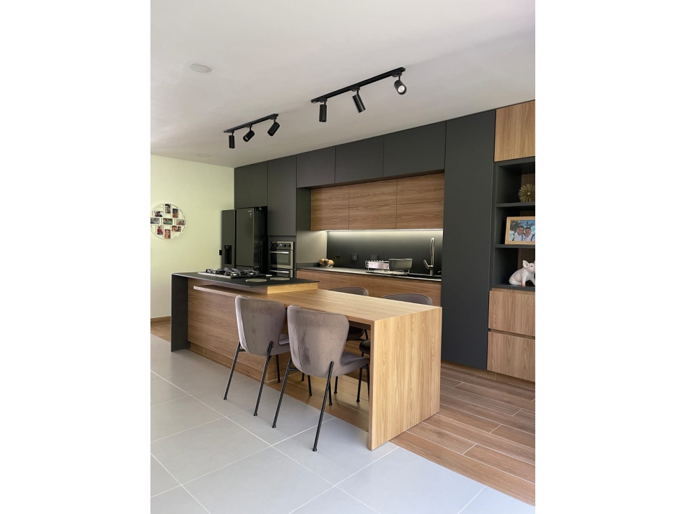 Casa exclusiva en venta Envigado Sector Loma de atravezado — foto 2