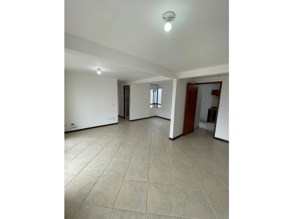 Apartamento en arriendo Loma de los Bernal — foto 4