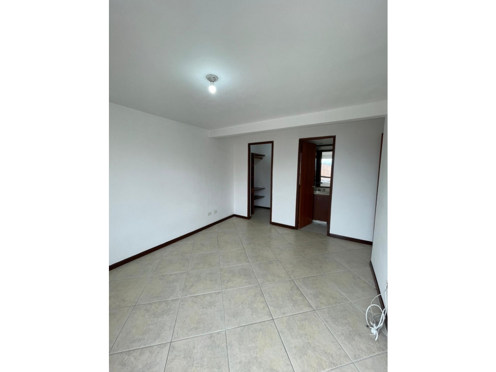 Apartamento en arriendo Loma de los Bernal — foto 6