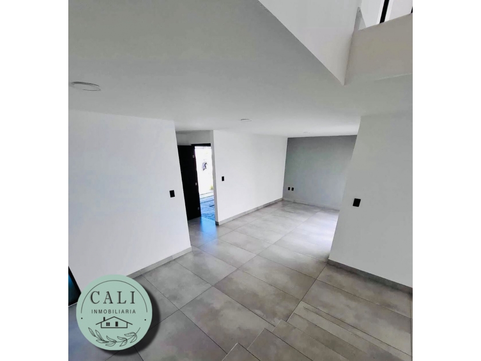 Se VENDE casa en Platinum Residencial, Mineral de la Reforma Hidalgo - 2