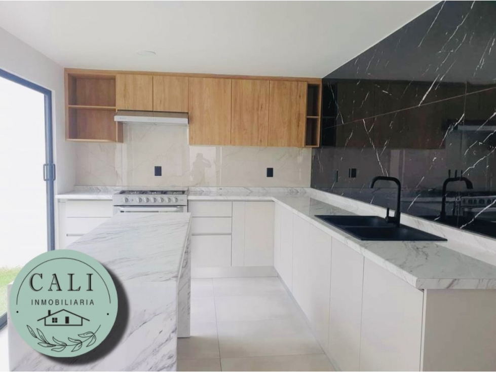 Se VENDE casa en Platinum Residencial, Mineral de la Reforma Hidalgo - 3