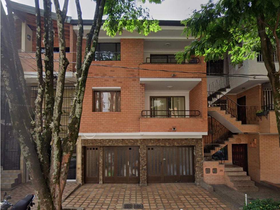 Súper casa de 2 niveles en Laureles (ubicada en Ed. RPH de 3 niveles) — foto 2