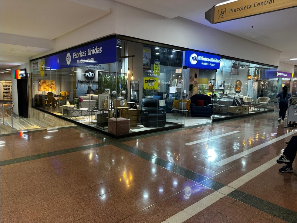 Vendo local RENTANDO en UNICENTRO MEDELLÍN