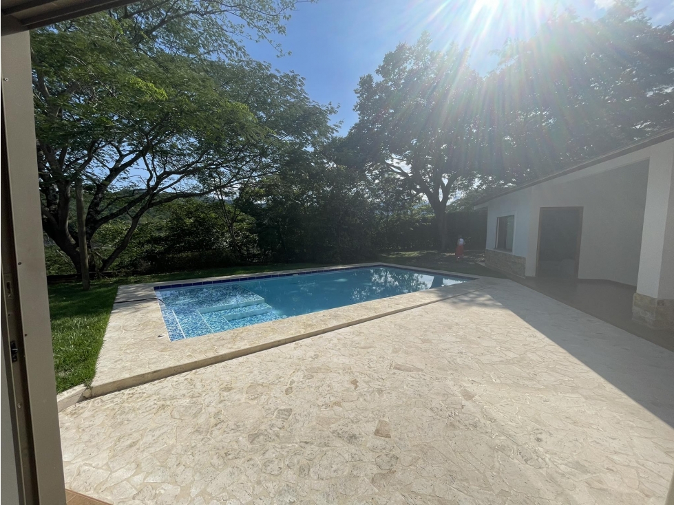 Hermosa Casa Campestre con piscina en la vía San Jerónimo Sta Fe Ant